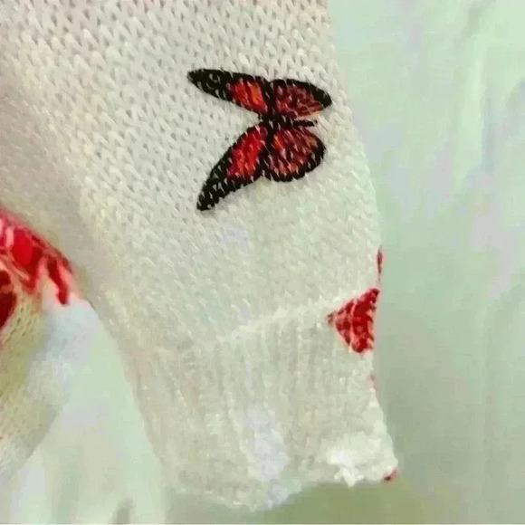 Leonardo sweater white with roses size small - Picture 10 of 13